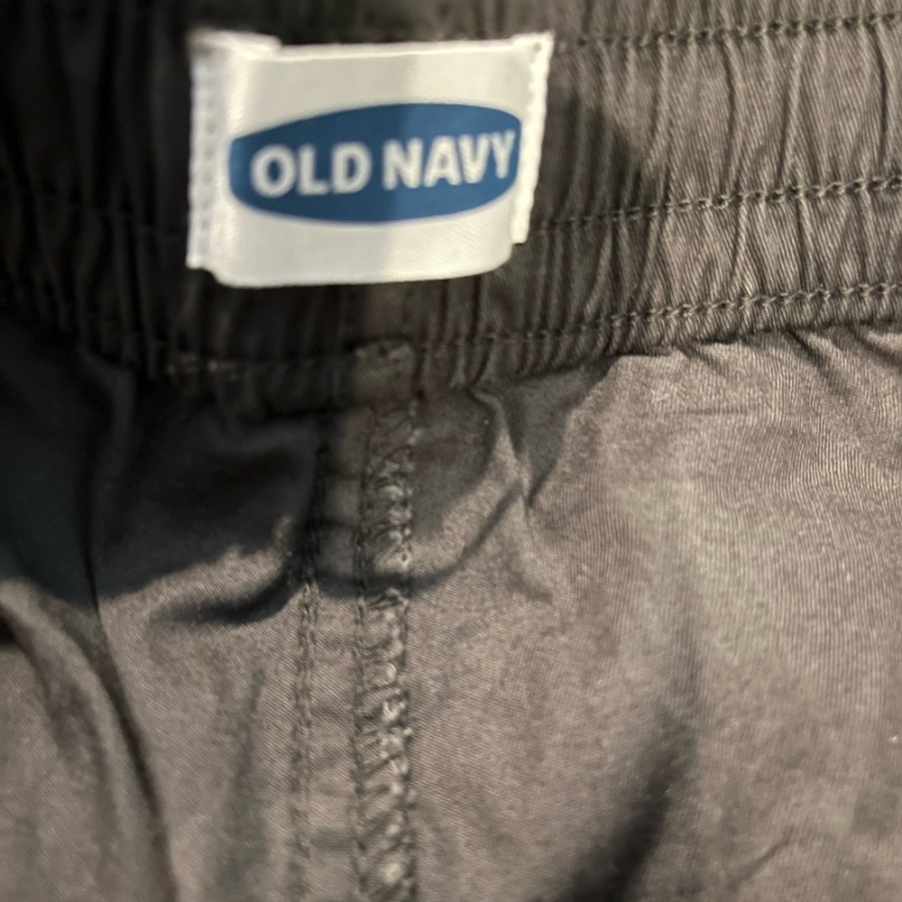 Old Navy Black Men's Shorts - Picture 5 of 8